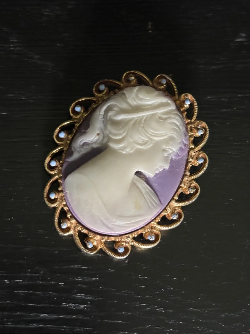 Purple and White Cameo Brooch with Gold-Tone Filigree